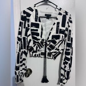 Abstract black and white crop top with weighted rope